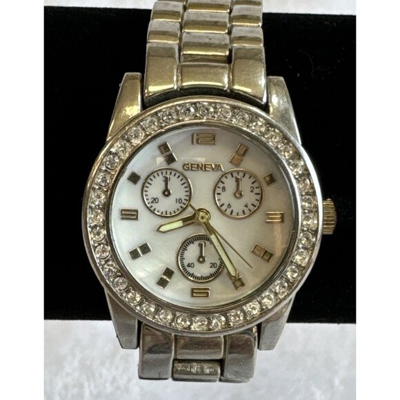 Geneva womens watch Silver Tone White Bezel With‎ Crystal Bling NEEDS BATTERY - Picture 1 of 5